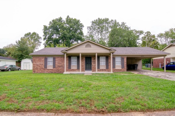3976 Stillwood Dr, Memphis, TN 38128