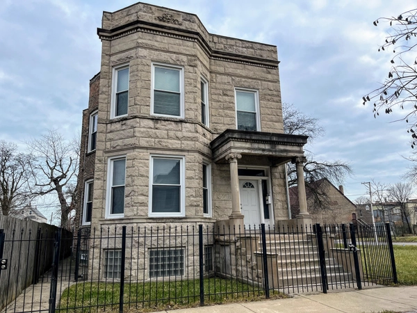 5541 S Peoria St, Chicago, IL 60621