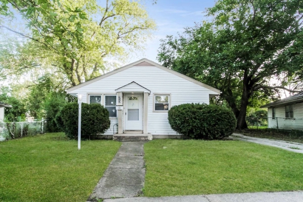 25 Circle Dr, Dixmoor, IL 60426