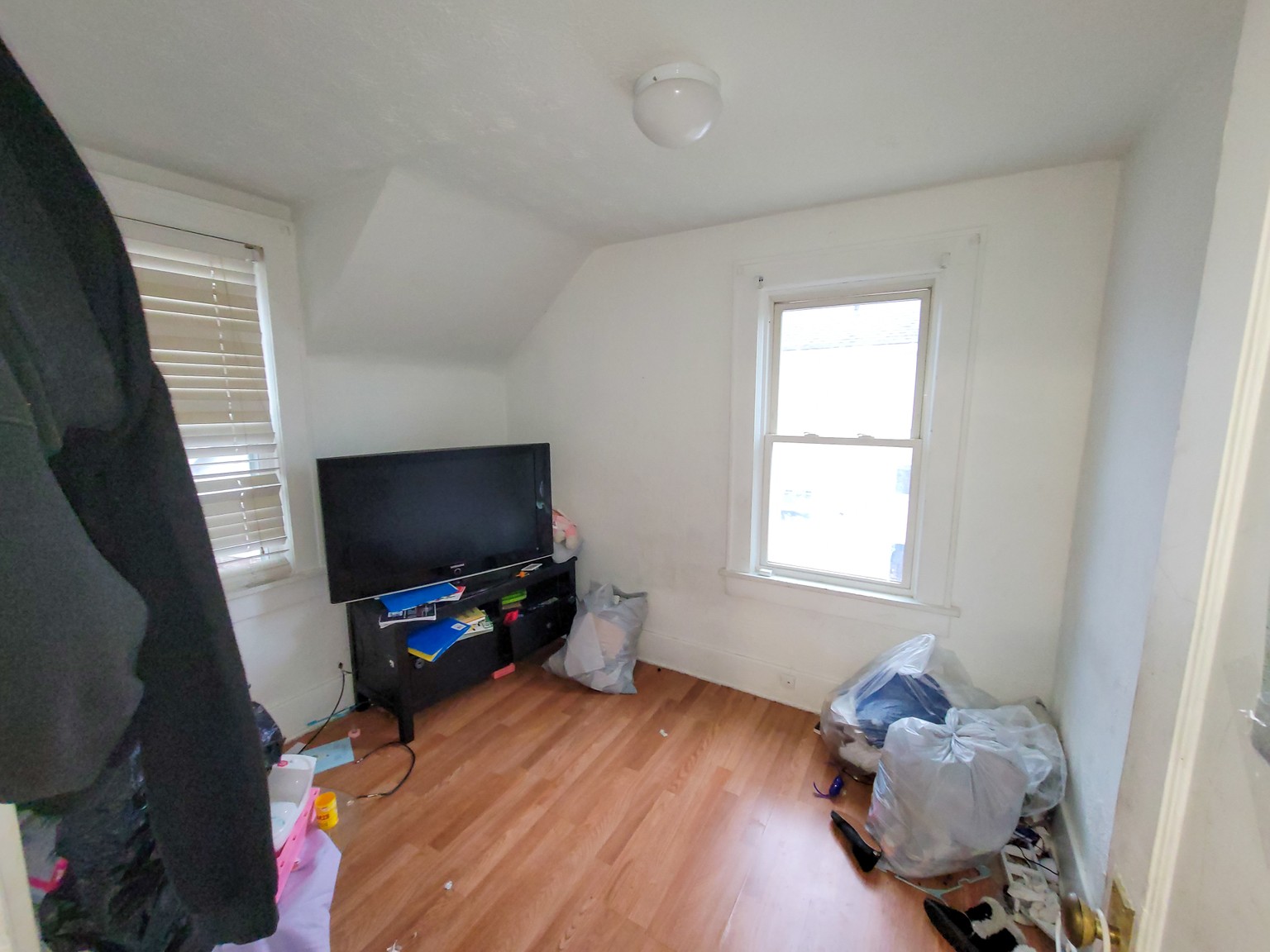 1090 Diagonal Rd, Akron, Ohio 44320 Property Details Lofty Future