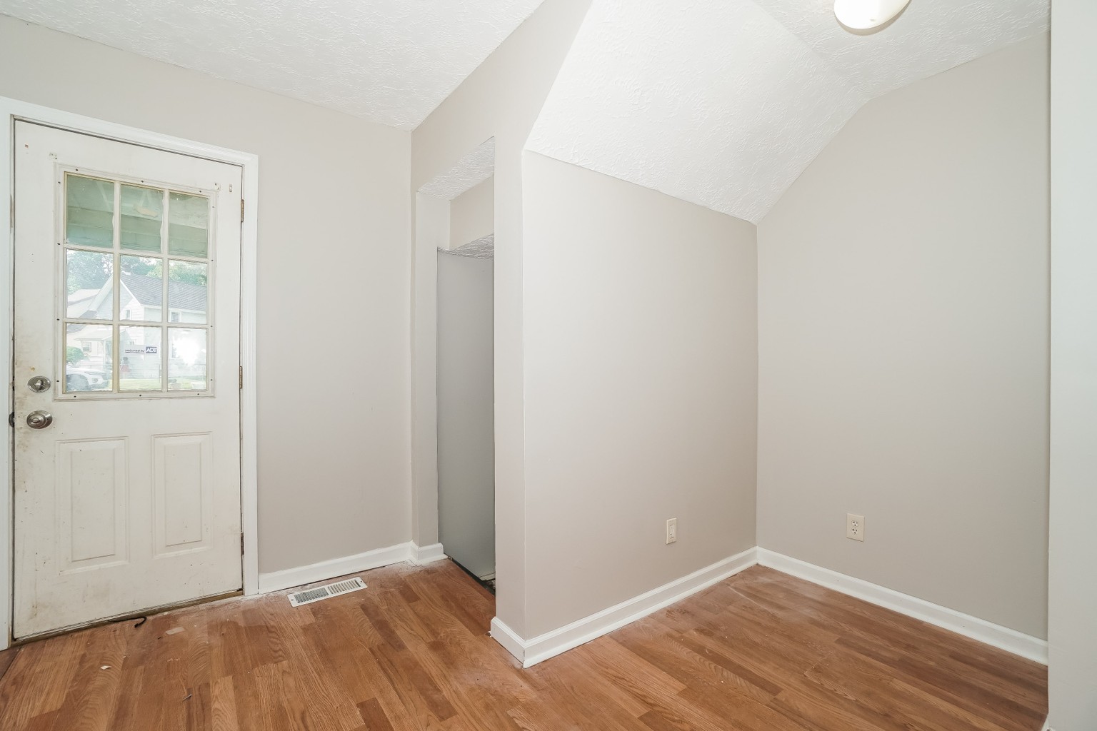 1090 Diagonal Rd, Akron, Ohio 44320 Property Details Lofty Future