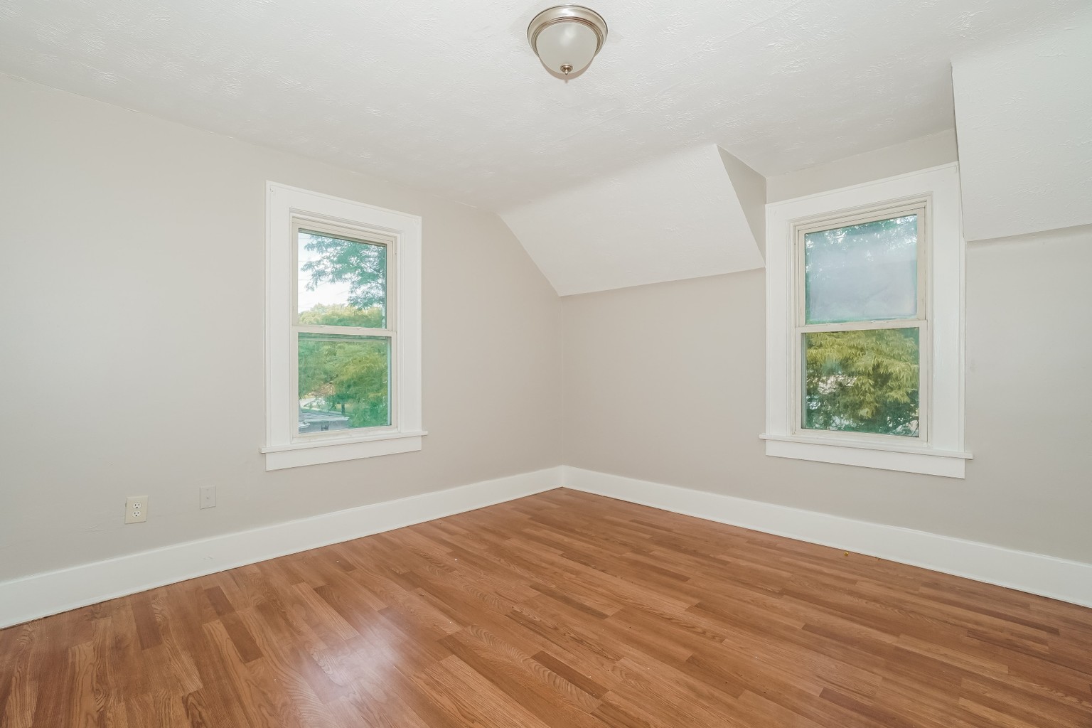 1090 Diagonal Rd, Akron, Ohio 44320 Property Details Lofty Future