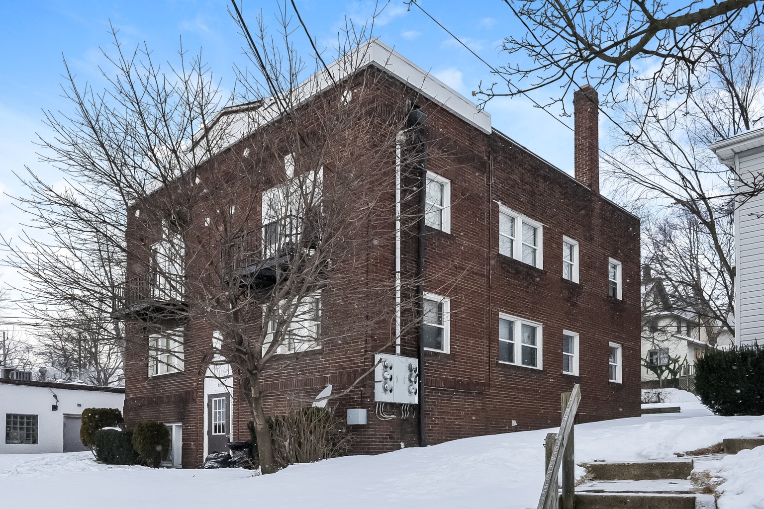 809 Kenmore Blvd, Akron, Ohio 44314 Property Details Lofty Future