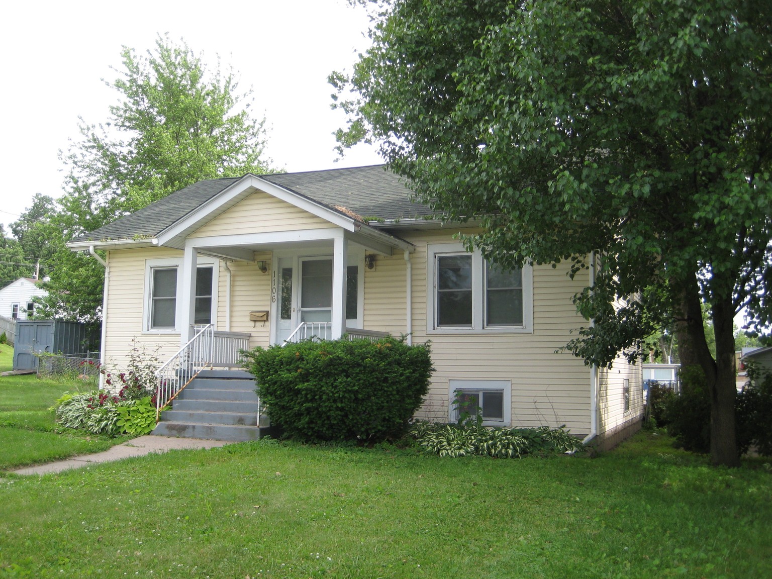 1106 29th Ave, Rock Island, IL 61201 Property Details Lofty