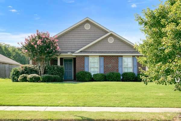 110 Gardengate Dr, Harvest, AL 35749