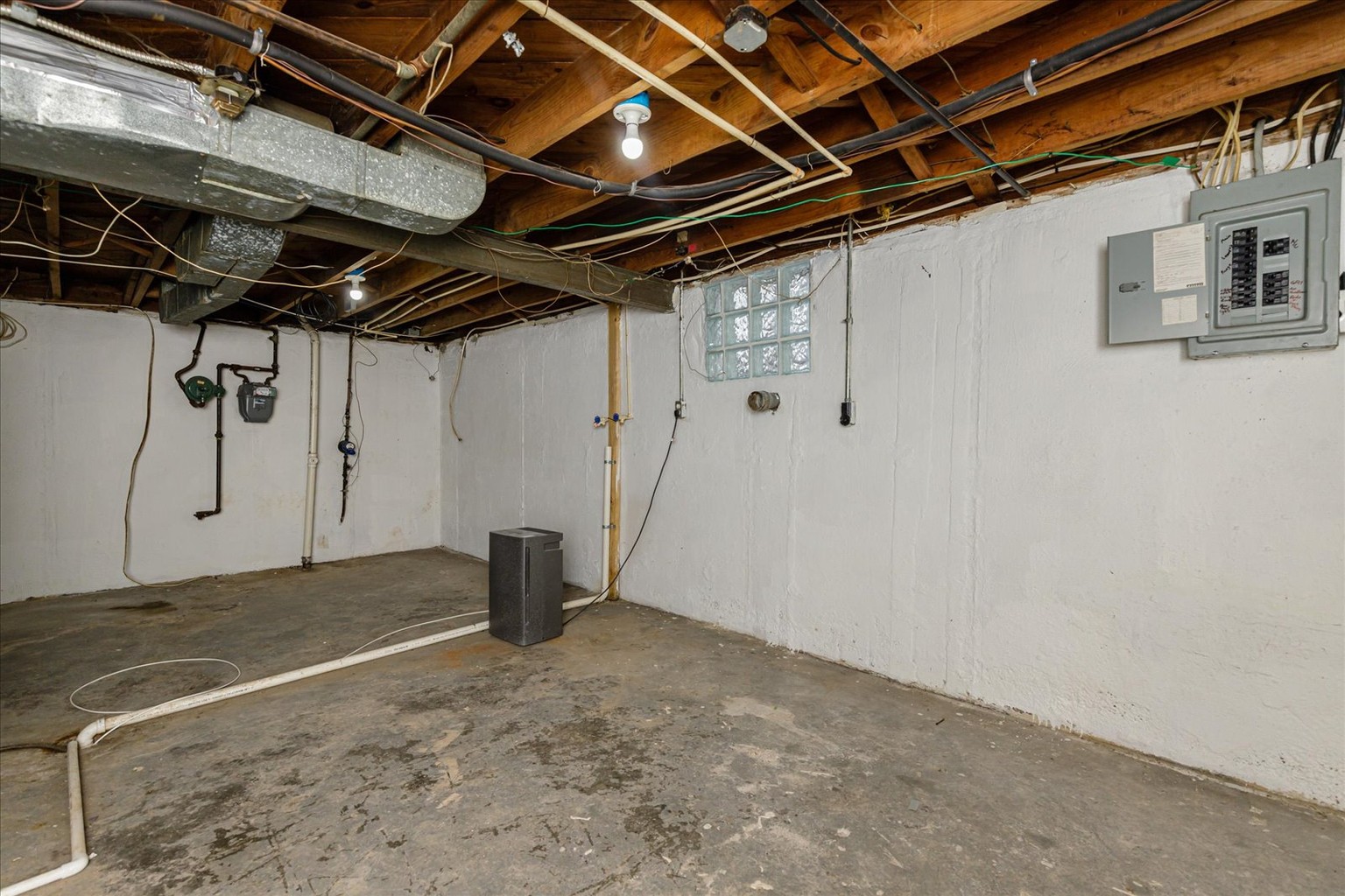 10157 Winkler Dr, St. Louis, Missouri 63136 Property Details Lofty