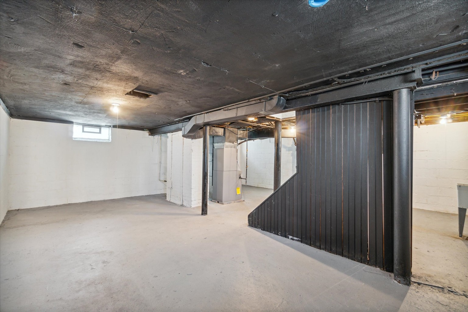 16301 Glendale Ave, Cleveland, OH 44128 Property Details Lofty