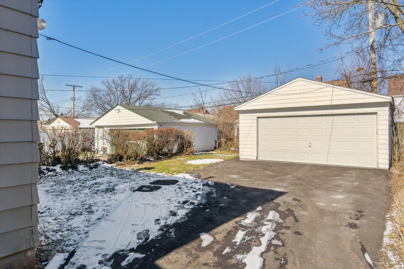 16301 Glendale Ave, Cleveland, OH 44128 Property Details Lofty