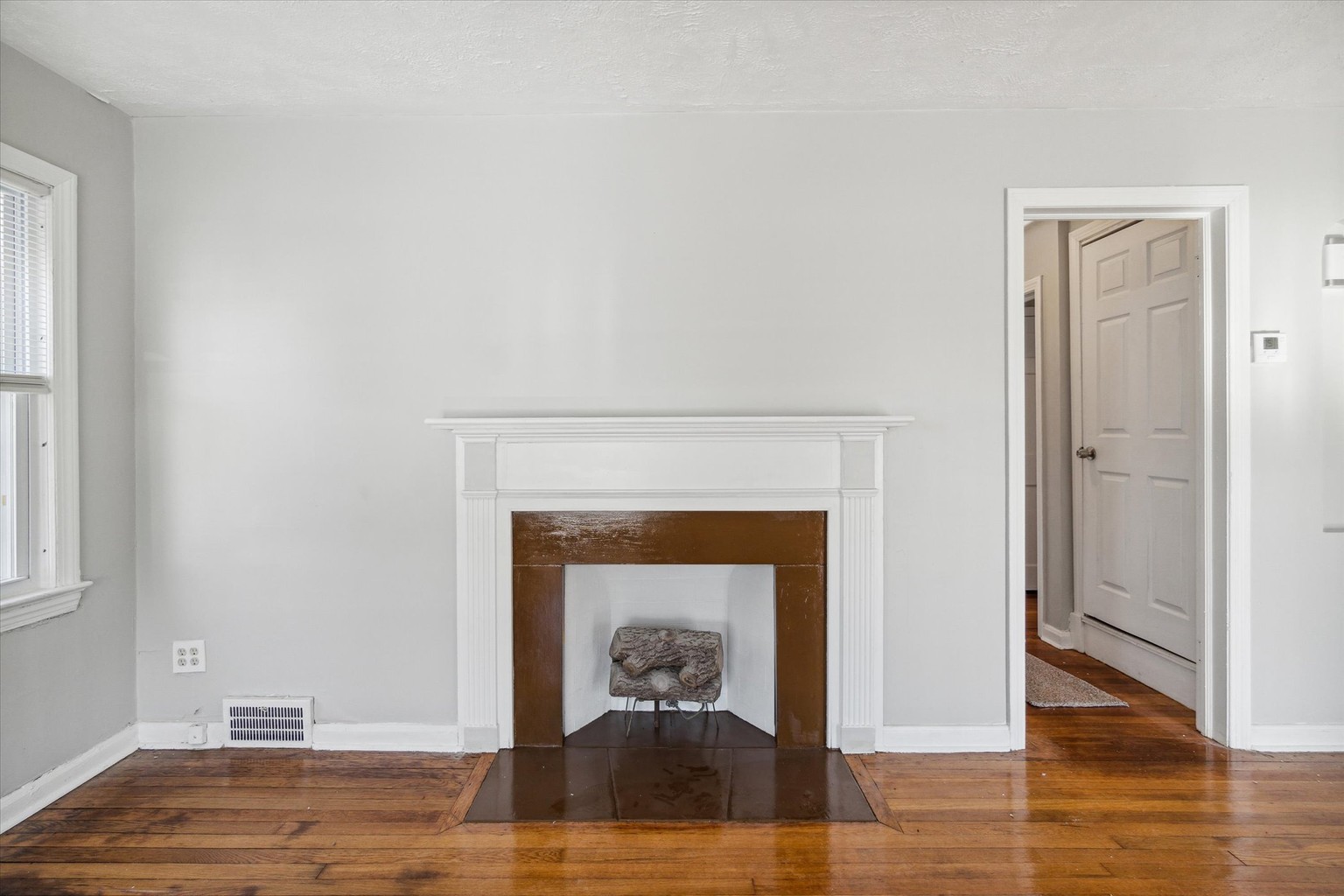 16301 Glendale Ave, Cleveland, OH 44128 Property Details Lofty