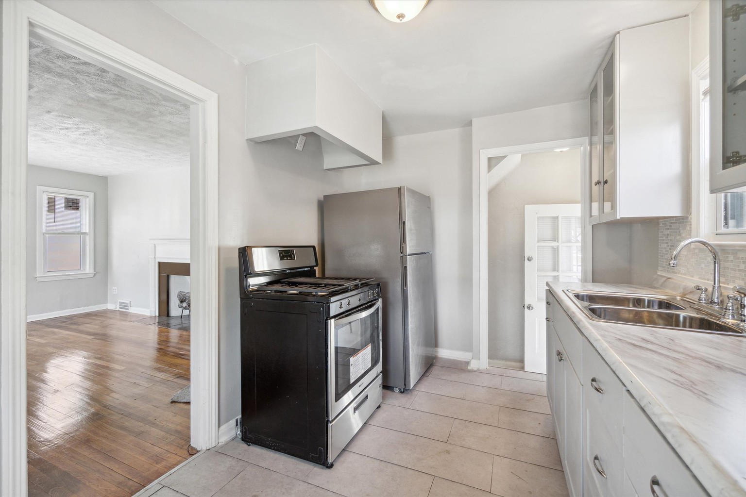 16301 Glendale Ave, Cleveland, OH 44128 Property Details Lofty