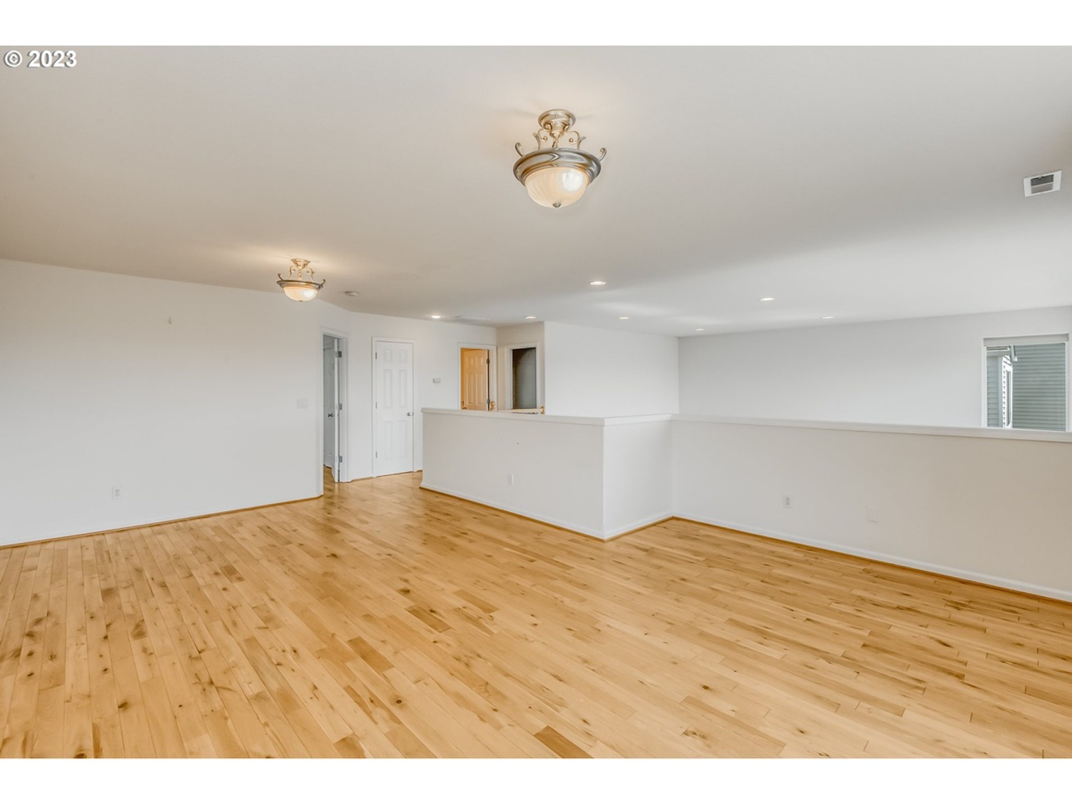 13596 SW Mapleview Ln, Tigard, Oregon 97224 Property Details Lofty