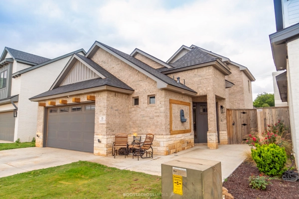 15 Wilshire Blvd, Lubbock, TX 79416